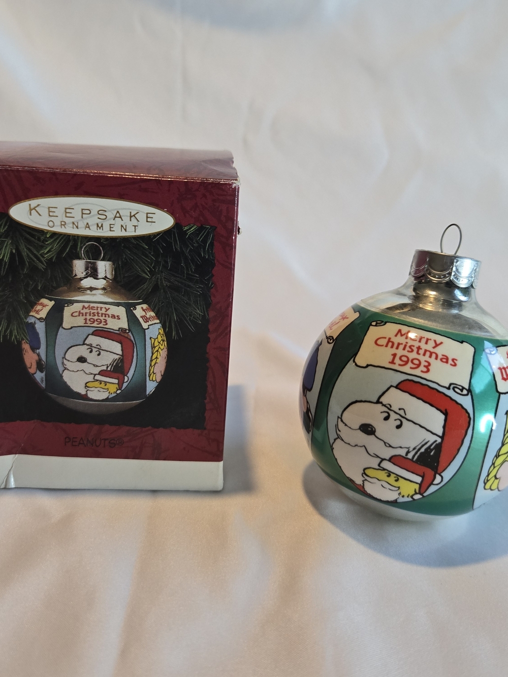 Vintage Hallmark Keepsake Ornament Peanuts 1993 Glass Ball Snoopy Charlie Brown